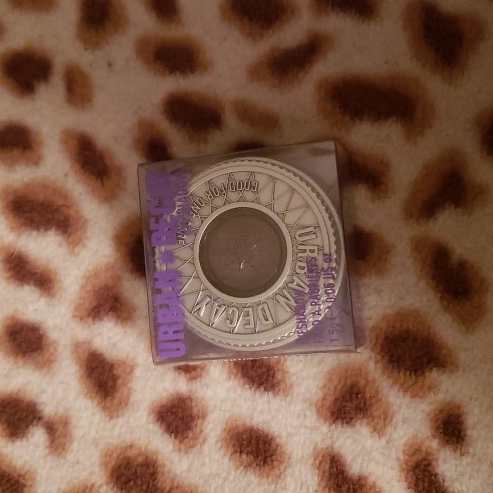 Urban Decay Lounge Eyeshadow BNIB